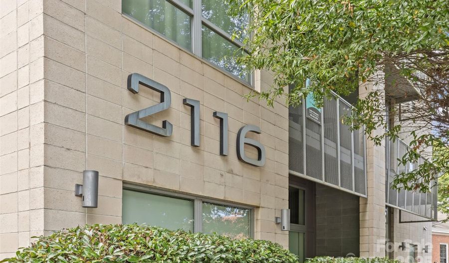 2116 Mcclintock Rd 232, Charlotte, NC 28205 - 2 Beds, 2 Bath