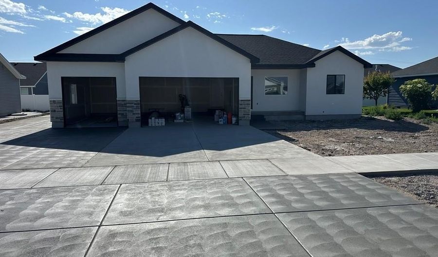 1139 Plains Dr, Blackfoot, ID 83221 - 6 Beds, 3 Bath
