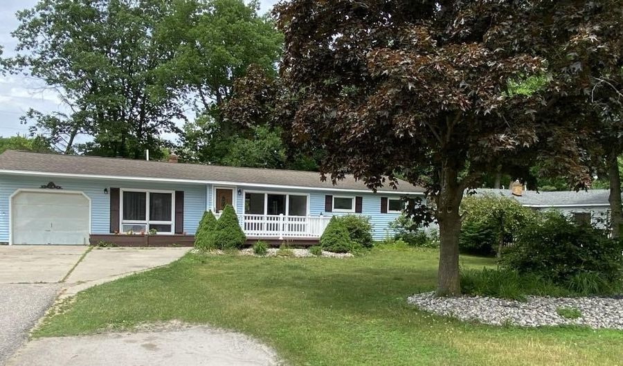152 Colorado Rd, Alpena, MI 49707 - 4 Beds, 2 Bath