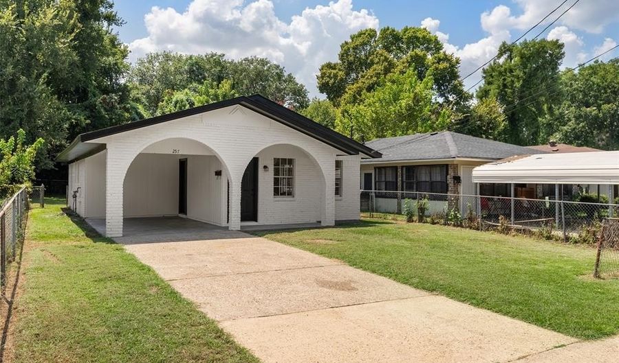 257 E Dudley Dr, Shreveport, LA 71104 - 3 Beds, 2 Bath