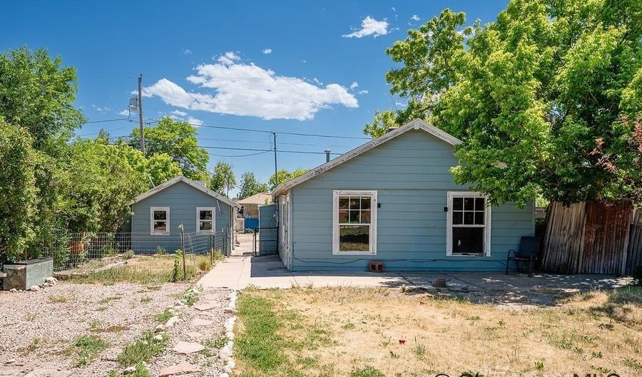 209 E 7TH St, Cheyenne, WY 82007 - 1 Beds, 1 Bath
