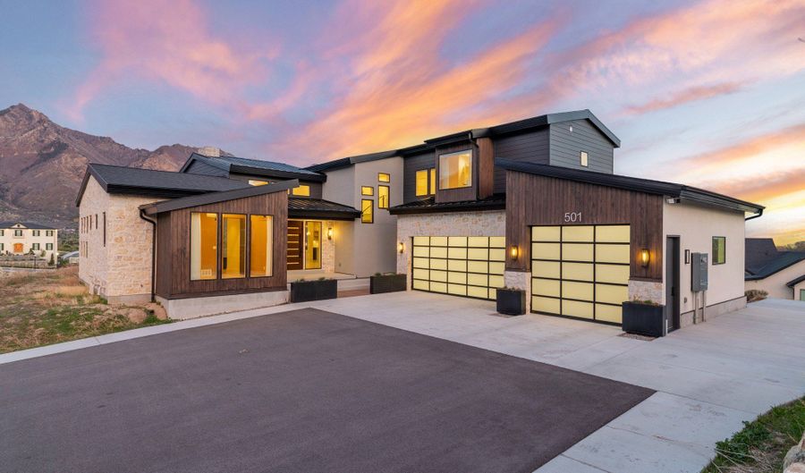 501 W DEVEY Dr, Alpine, UT 84004 - 5 Beds, 6 Bath