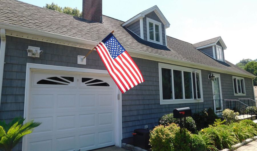 8 Tilden Rd, Danbury, CT 06810 - 3 Beds, 2 Bath