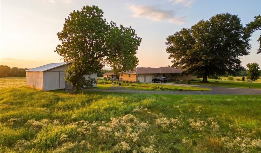 200 E Kibler Hwy, Alma, AR 72921 - 3 Beds, 2 Bath