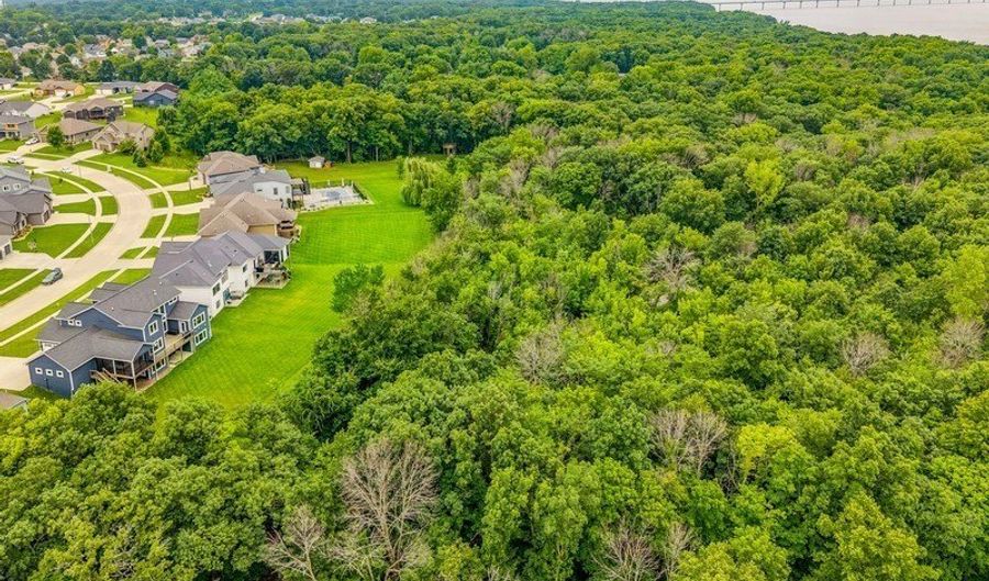 1836 Falcon Dr, Polk City, IA 50226 - 6 Beds, 7 Bath