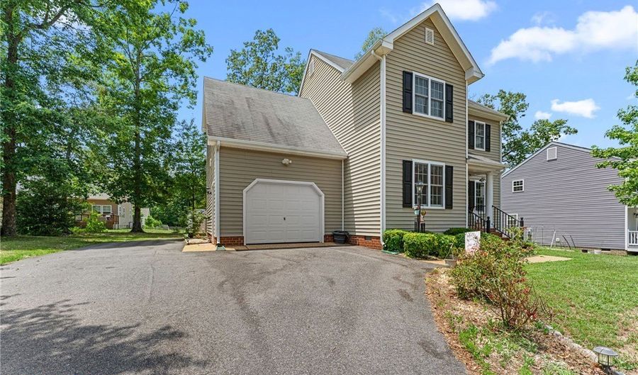 112 Central Pkwy, Aylett, VA 23009 - 4 Beds, 3 Bath