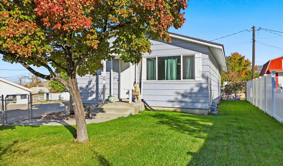 512 W 300 S, Brigham City, UT 84302 - 5 Beds, 2 Bath