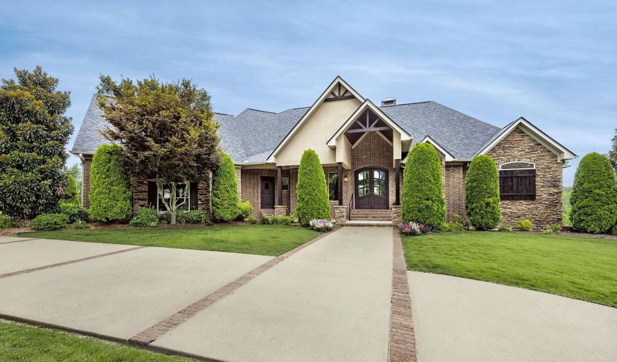 7325 Palm Beach Ave, Benton, AR 72019 - 4 Beds, 5 Bath