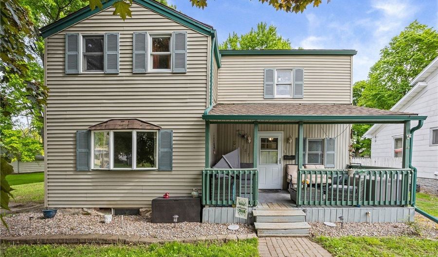 323 E Park St, Albion, NY 14411 - 4 Beds, 2 Bath