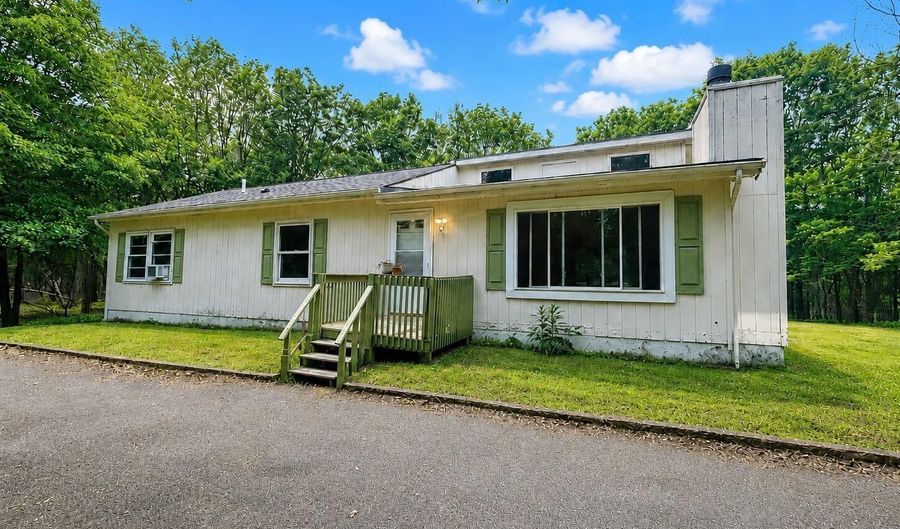 85 Tunkhannock Dr, Albrightsville, PA 18210 - 3 Beds, 2 Bath