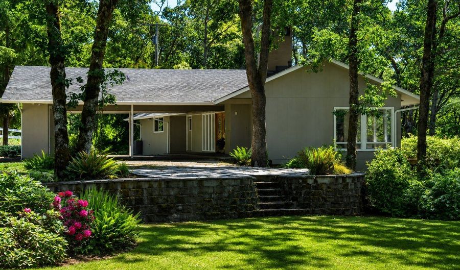 3530 NW Mariposa Dr, Albany, OR 97321 - 4 Beds, 3 Bath