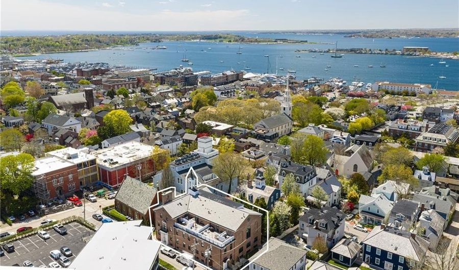 27 High St 2, Newport, RI 02840 - 3 Beds, 3 Bath