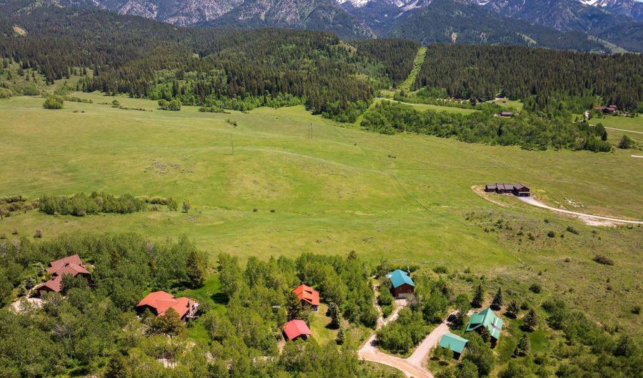 150 CHOKECHERRY Dr, Alpine, WY 83128 - 3 Beds, 1 Bath