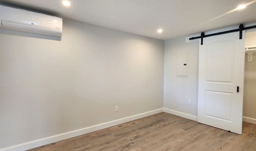 1330 Lake St 4, Bristol, NH 03222 - 1 Beds, 1 Bath