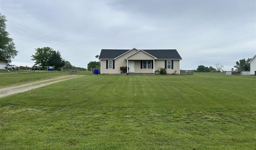 104 Hope Way, Auburn, KY 42206 - 3 Beds, 2 Bath