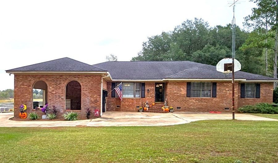 290 Long Rd, Bainbridge, GA 39817 - 4 Beds, 4 Bath