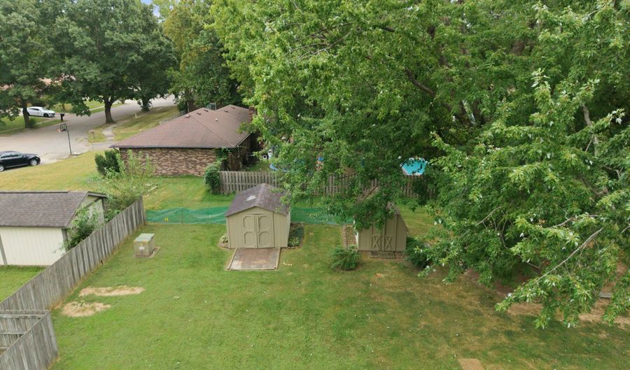 7927 Hoop Rd, Indianapolis, IN 46217 - 4 Beds, 2 Bath