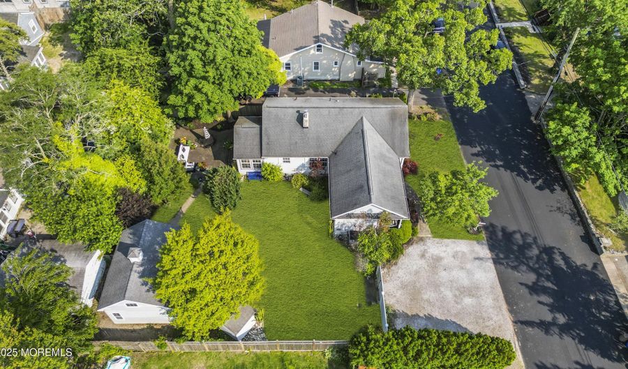109 Capstan Ave, Beachwood, NJ 08722 - 3 Beds, 2 Bath