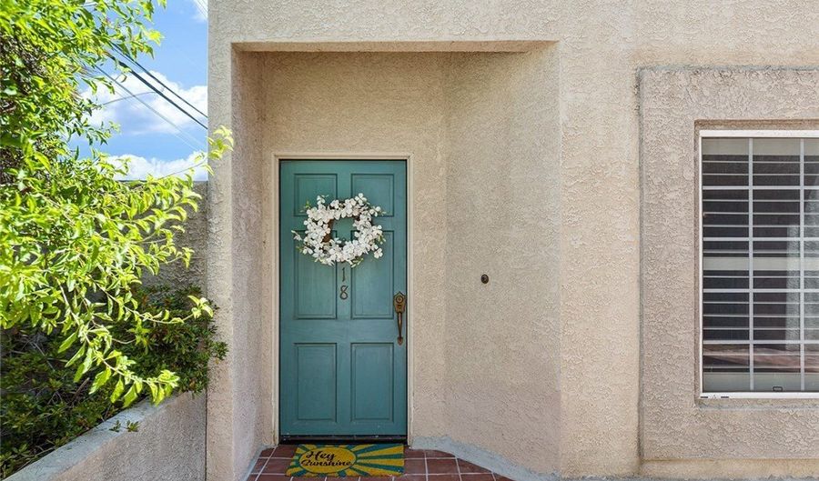 518 N Stoneman Ave, Alhambra, CA 91801 - 2 Beds, 3 Bath