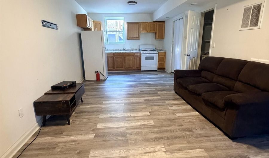 715 Harris Pl, Atlantic City, NJ 08406 - 2 Beds, 2 Bath