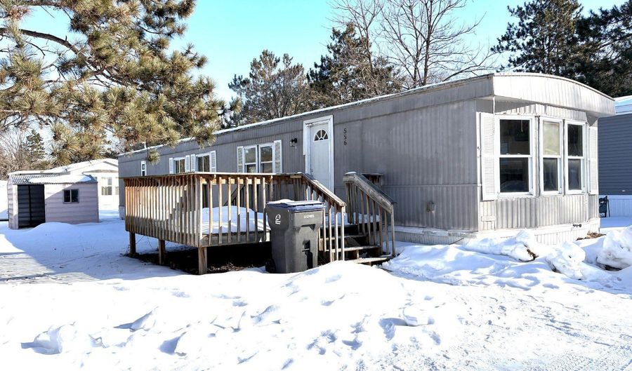 556 Poppy Ln, Altoona, WI 54720 - 3 Beds, 1 Bath