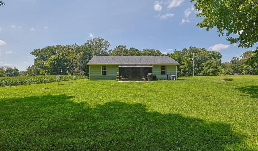 20129 Loop Rd, Batesville, IN 47006 - 3 Beds, 2 Bath