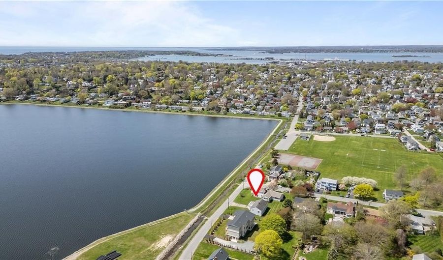 78 Ellery Rd, Newport, RI 02840 - 3 Beds, 2 Bath