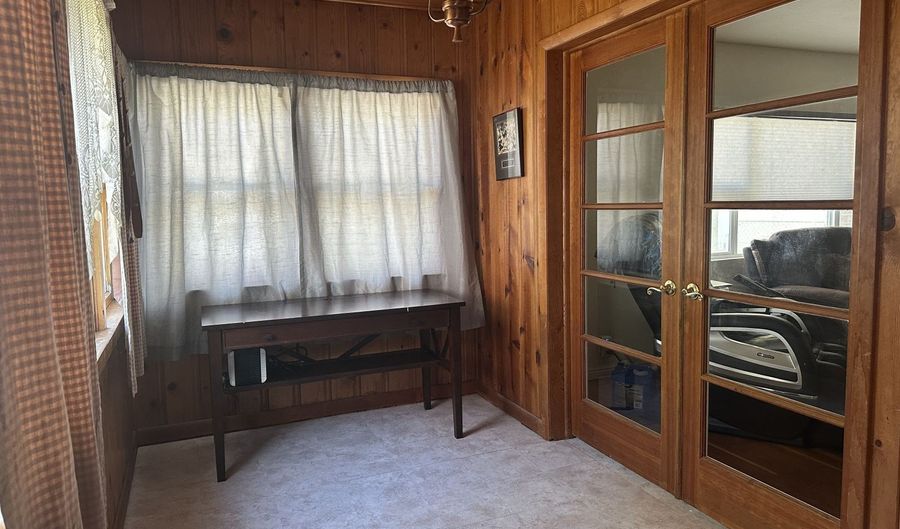 815 Hamilton St, Carlin, NV 89822 - 2 Beds, 1 Bath