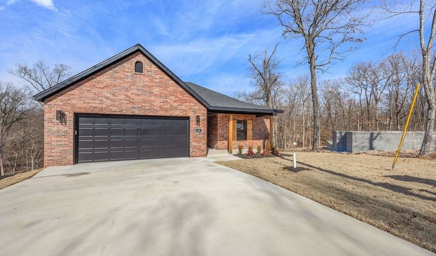 18 Dumfries Ln, Bella Vista, AR 72715 - 3 Beds, 2 Bath