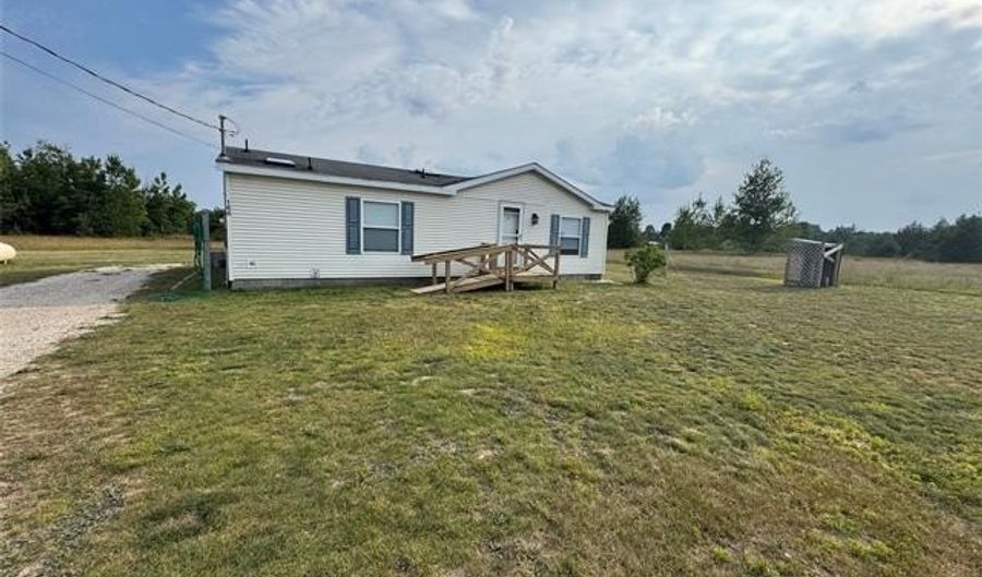 166 Westwood Rd NE, Alden, MI 49621 - 2 Beds, 2 Bath