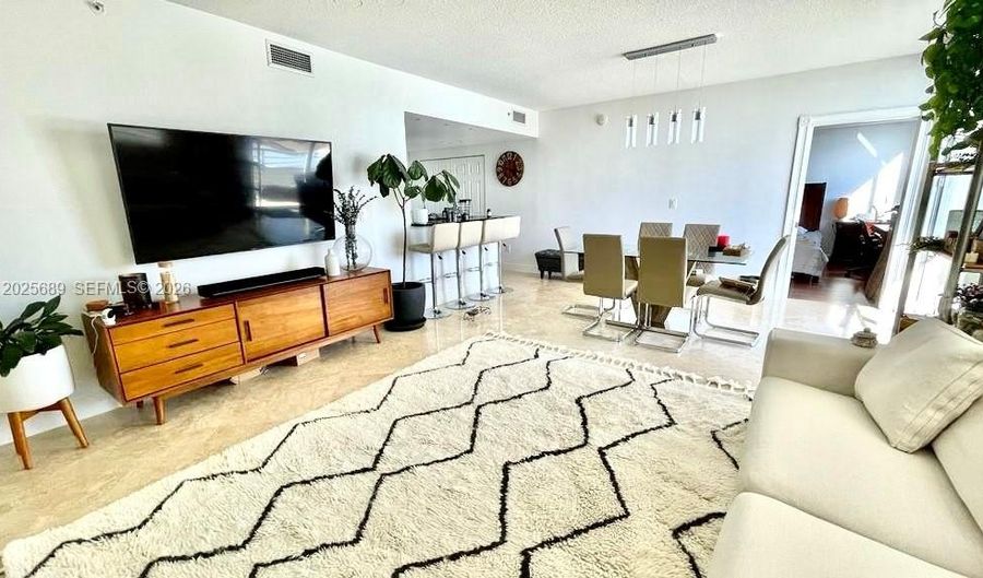 18800 NE 29th Ave 818, Aventura, FL 33180 - 3 Beds, 2 Bath