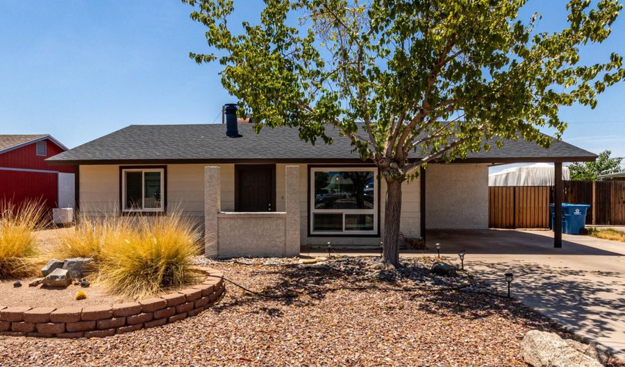 261 W 21ST Ave, Apache Junction, AZ 85120 - 2 Beds, 1 Bath