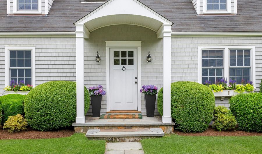 4 Old Stone Rd, Darien, CT 06820 - 3 Beds, 2 Bath