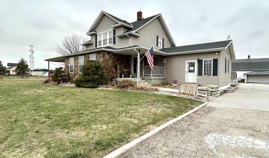 900 S 4th St, Battle Creek, NE 68715 - 4 Beds, 2 Bath