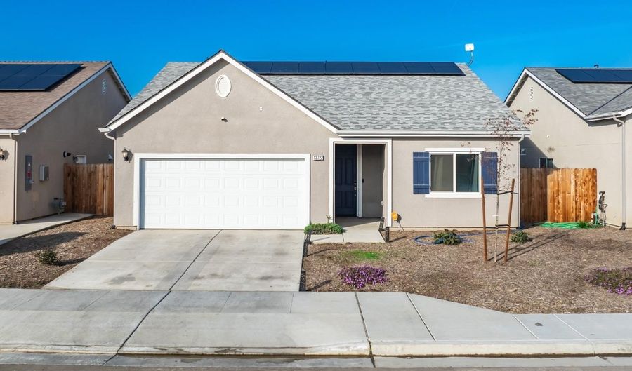 13722 Larkspur Way, Armona, CA 93202 - 3 Beds, 2 Bath