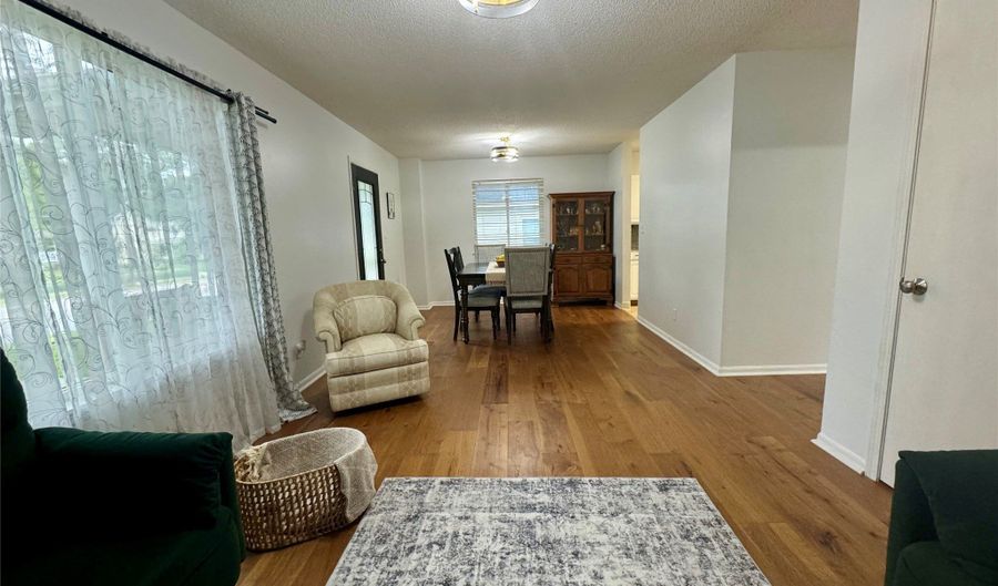622 13th St, Ames, IA 50010 - 3 Beds, 2 Bath