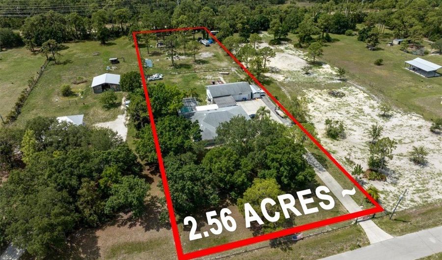 17900 Oak Creek Rd, Alva, FL 33920 - 5 Beds, 5 Bath