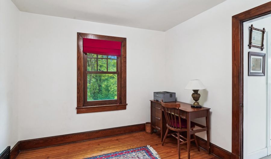 14 WILLIAMS St, Rockville, MD 20850 - 3 Beds, 3 Bath