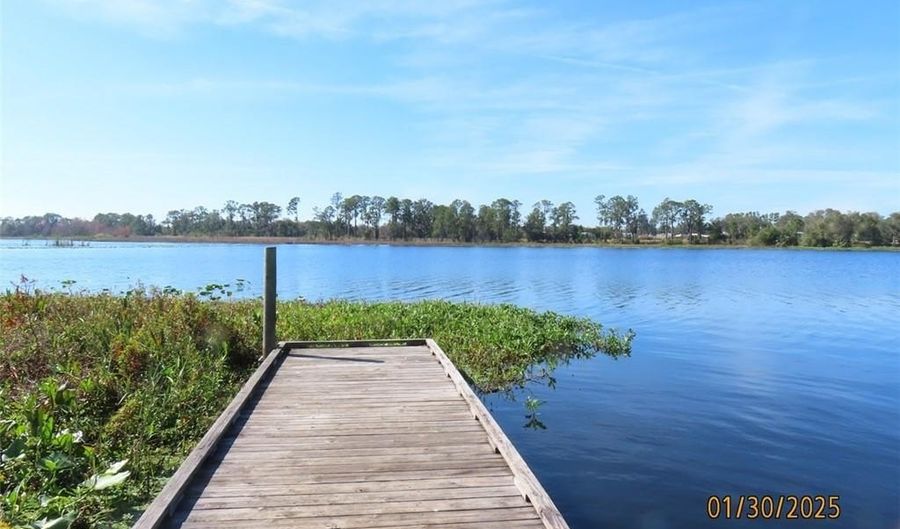 3077 Holiday Beach Dr, Avon Park, FL 33825 - 3 Beds, 3 Bath