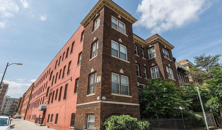 1420 HARVARD St NW 403, Washington, DC 20009 - 3 Beds, 2 Bath