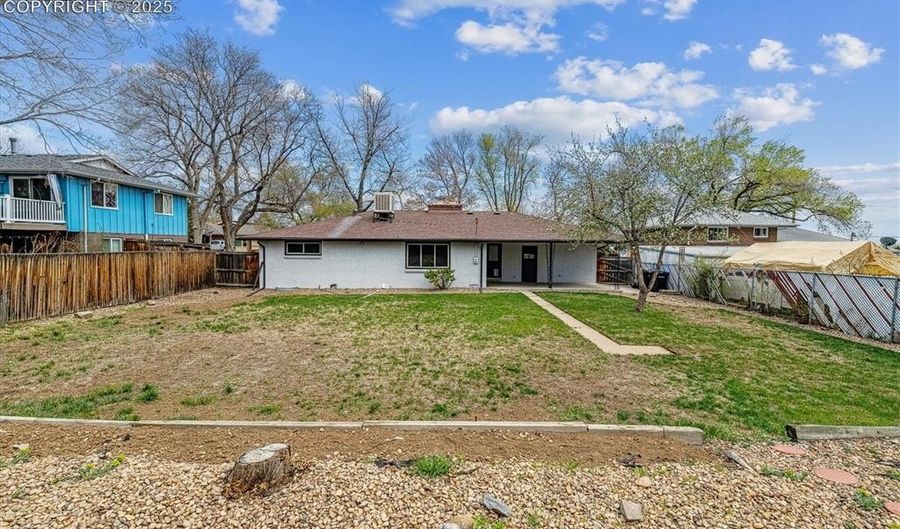 6913 Teller Ct, Arvada, CO 80003 - 3 Beds, 2 Bath