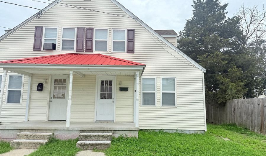 3 W NINTH St, Blades, DE 19973 - 3 Beds, 1 Bath