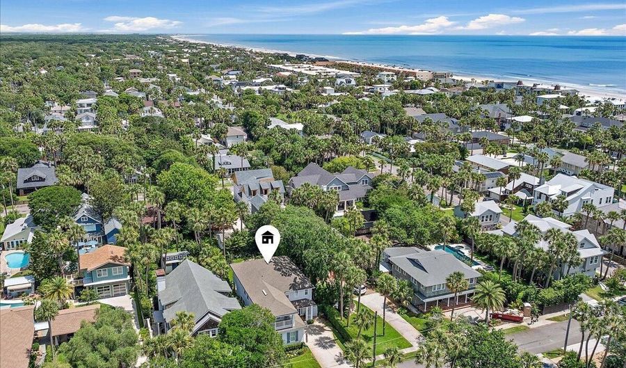 321 5TH St, Atlantic Beach, FL 32233 - 4 Beds, 3 Bath