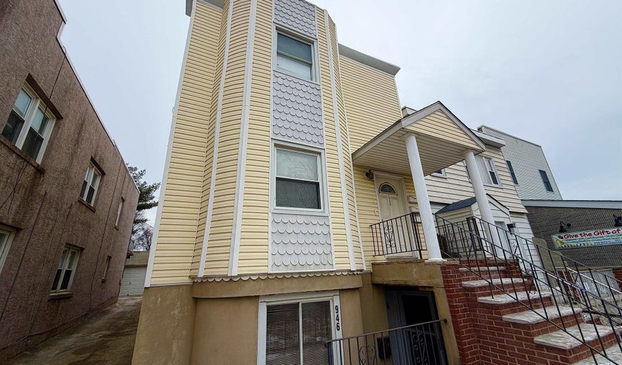 946 BROADWAY 2, Bayonne, NJ 07002 - 2 Beds, 1 Bath