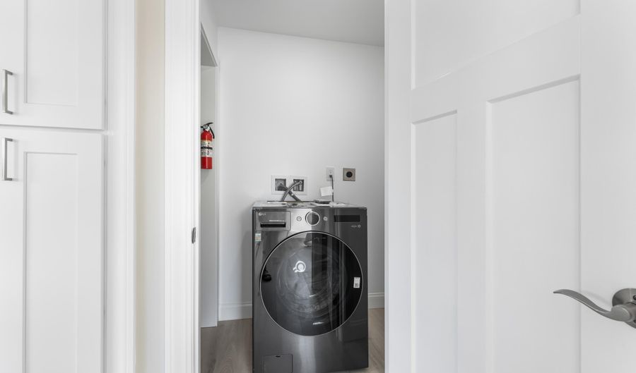 112 W Main St 4, Barnstable, MA 02630 - 1 Beds, 1 Bath