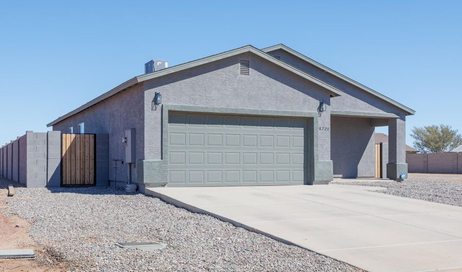 8720 W SWANSEA Dr, Arizona City, AZ 85123 - 3 Beds, 2 Bath