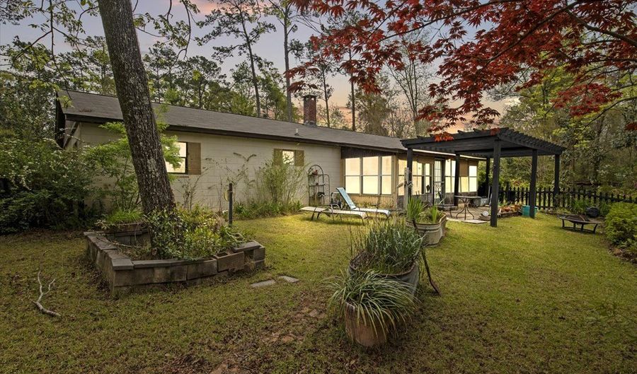 145 Old Post Office Loop Rd, Bainbridge, GA 39819 - 3 Beds, 2 Bath