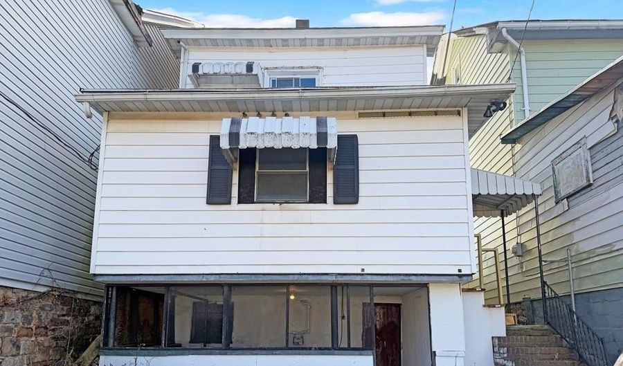 216 2nd Ave, Altoona, PA 16602 - 3 Beds, 1 Bath