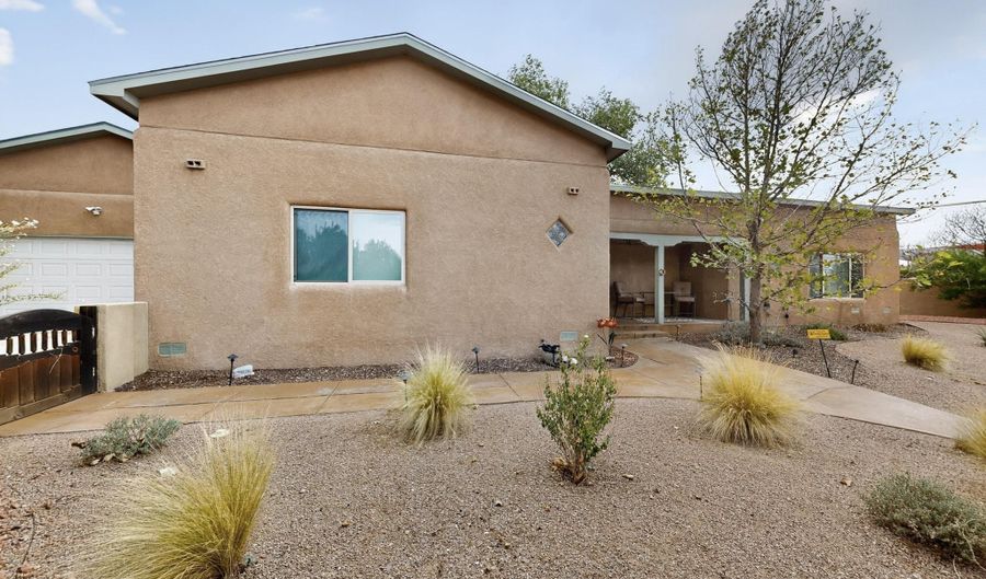 3600 LA HACIENDA Dr NE, Albuquerque, NM 87110 - 3 Beds, 2 Bath