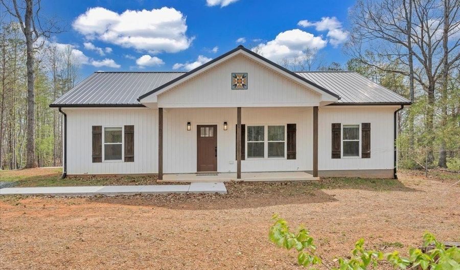 9900 Stonewall Rd, Appomattox, VA 24522 - 3 Beds, 2 Bath
